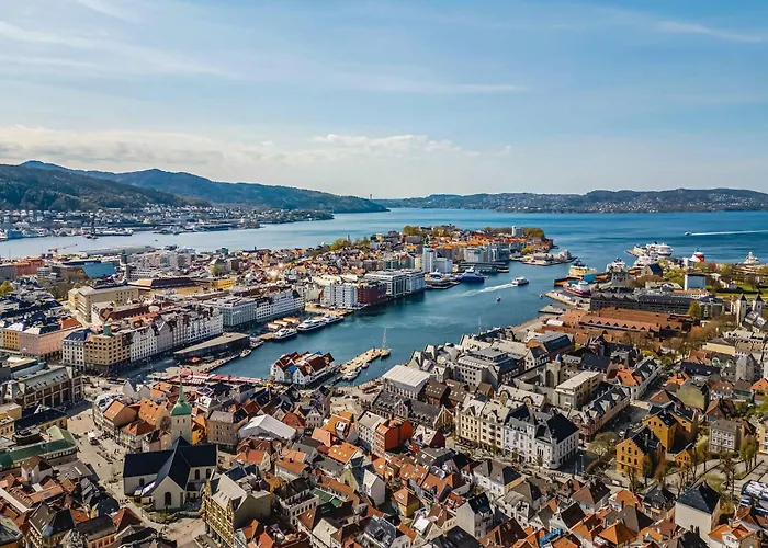Dinbnb Apartments L 600 M To Bryggen L 3-Story House L New In 2023