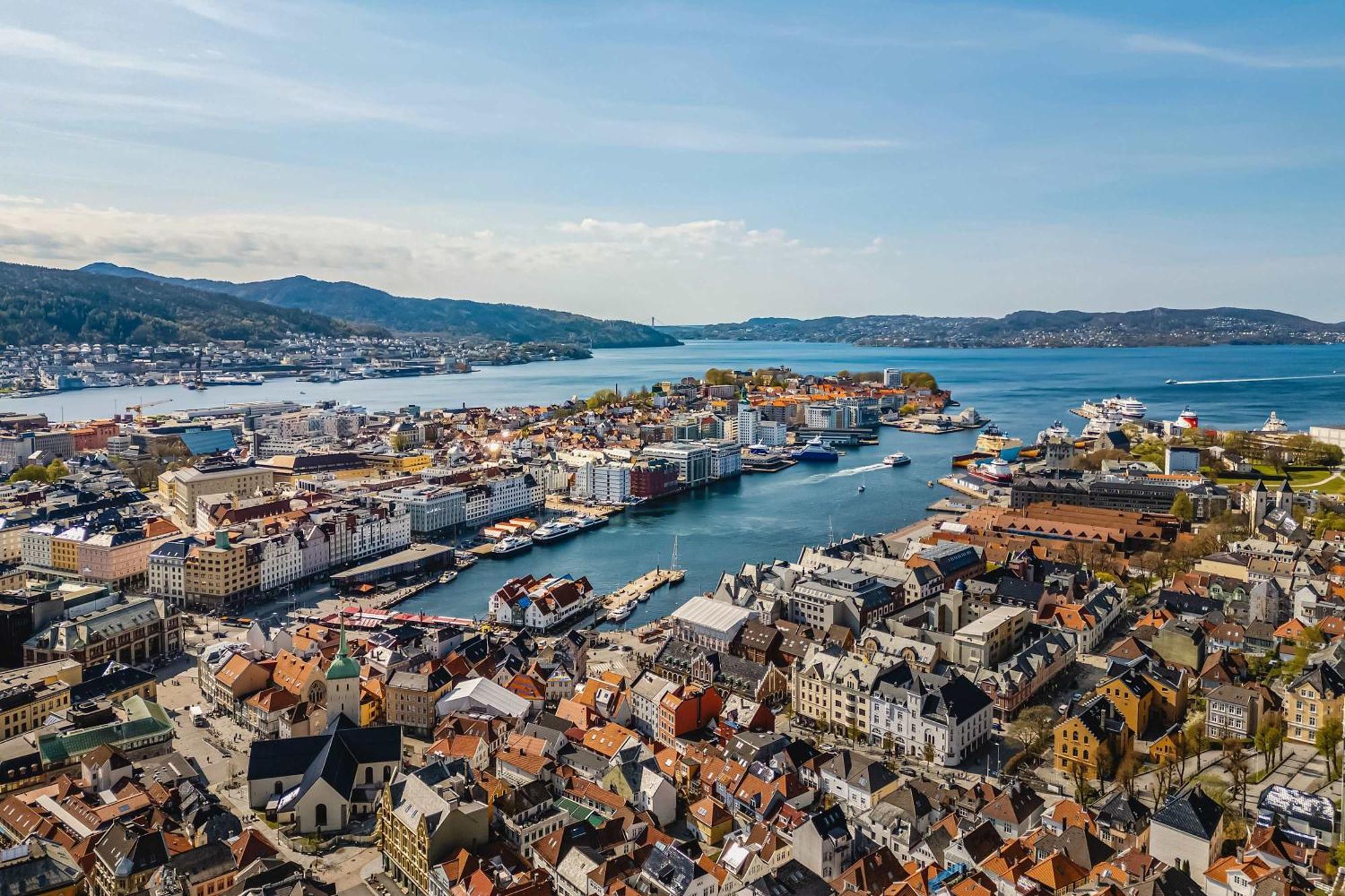 Dinbnb L 600 M To Bryggen L 3-story House L New In 2023 Feriehus Bergen